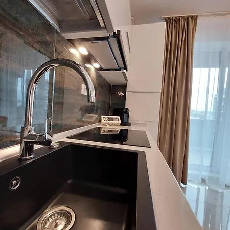 Youvis Apartament *